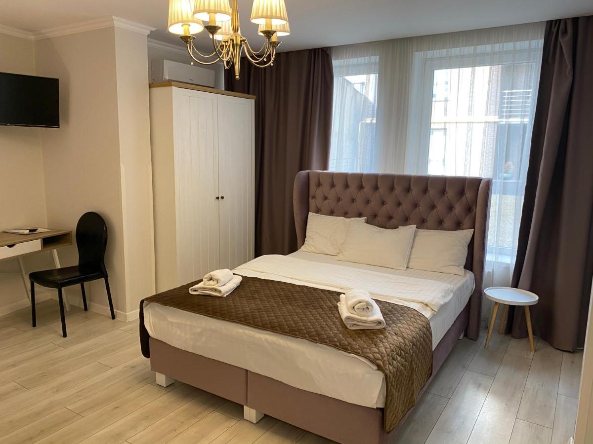 Opera Center Hotel & Apartments ลวีฟ ภายนอก รูปภาพ