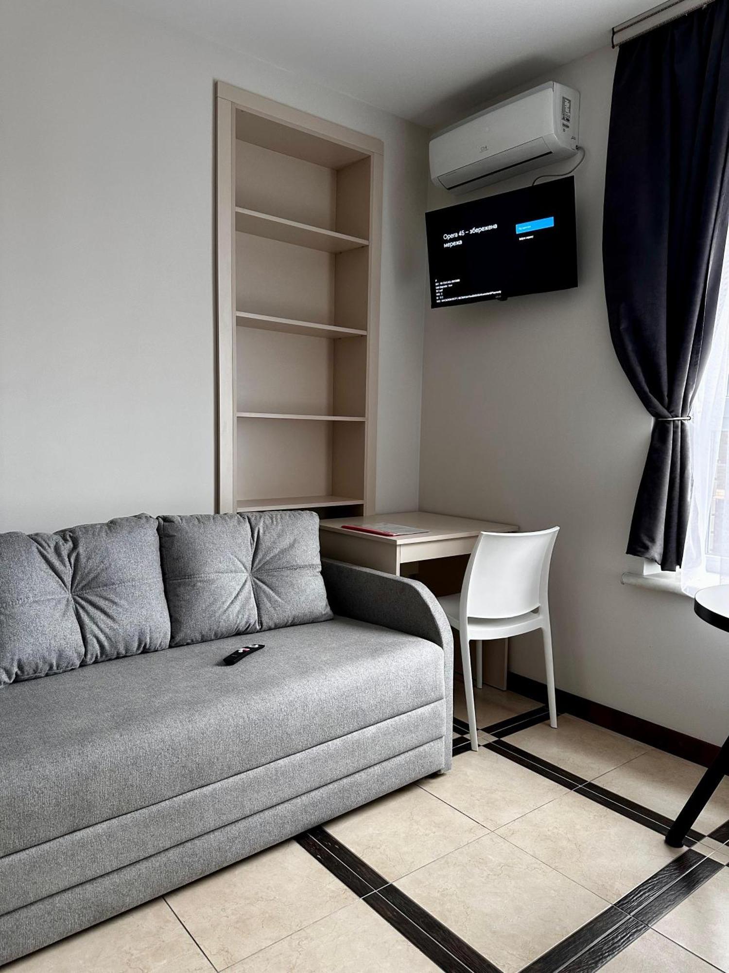 Opera Center Hotel & Apartments ลวีฟ ภายนอก รูปภาพ