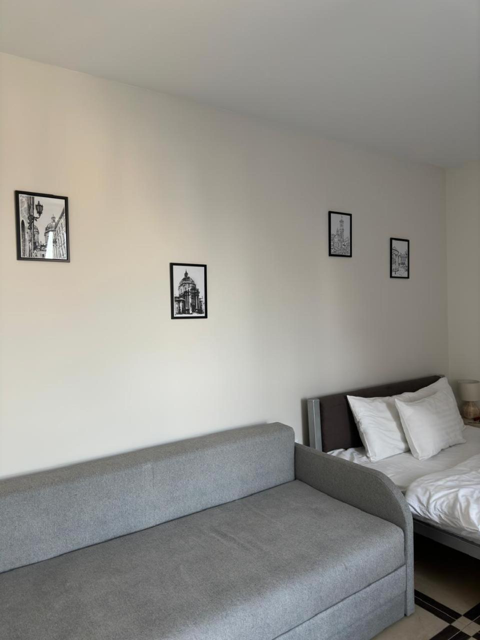 Opera Center Hotel & Apartments ลวีฟ ภายนอก รูปภาพ